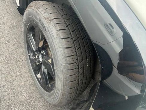 Used 2020 Toyota RAV4 XSE AWD/4WD image 16