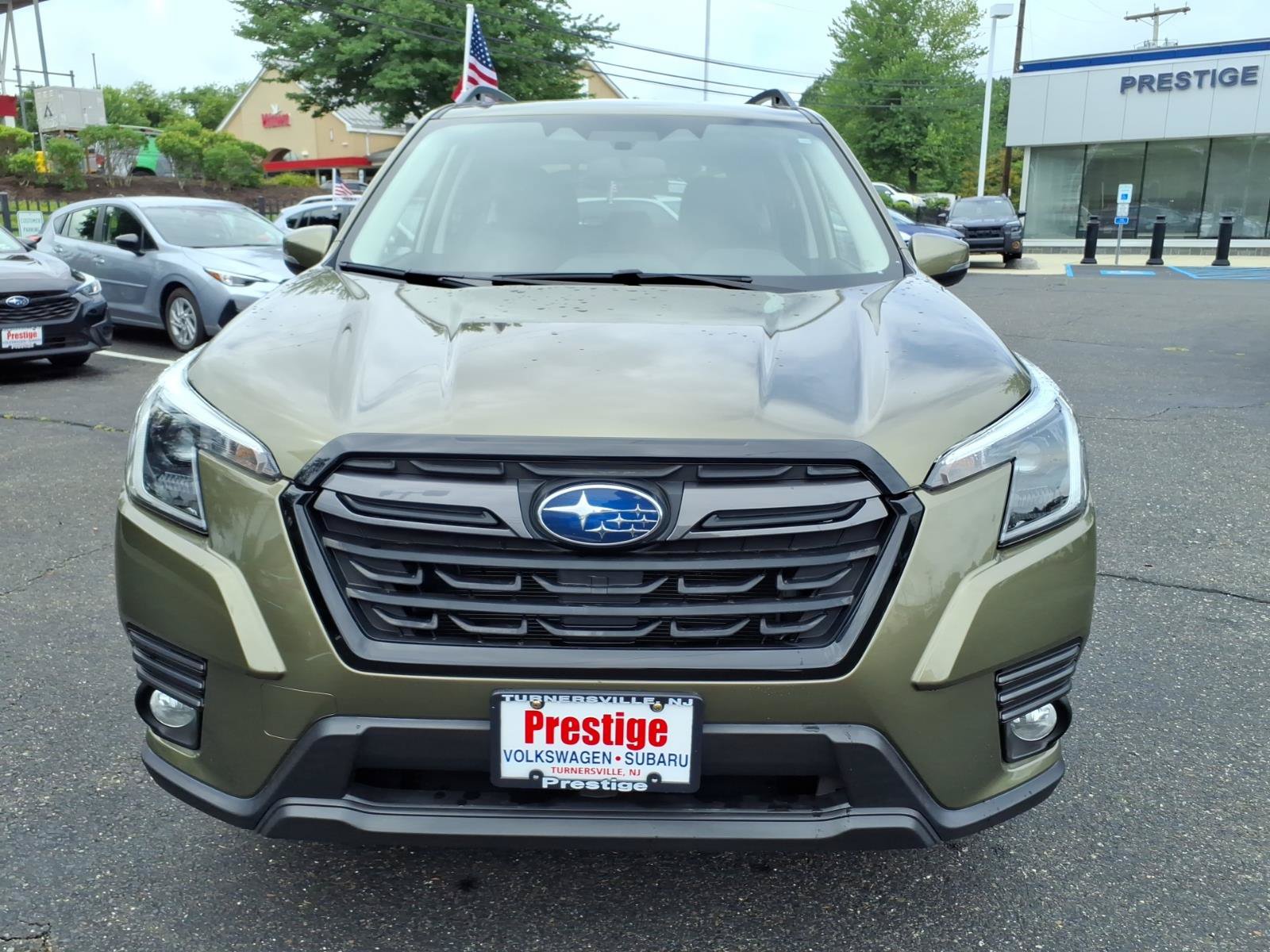 Certified 2023 Subaru Forester Limited AWD/4WD image 6