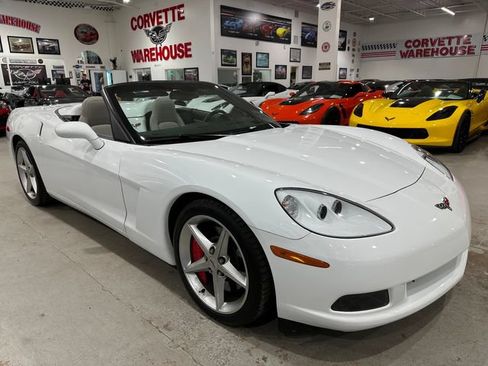 Used 2011 Chevrolet Corvette Convertible w/ Preferred Equipment Group RWD image 25