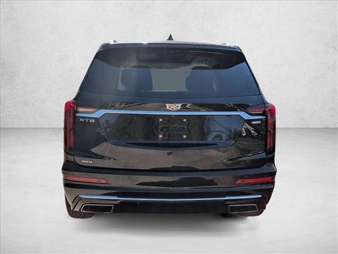 Used 2022 Cadillac XT6 Premium Luxury image 7