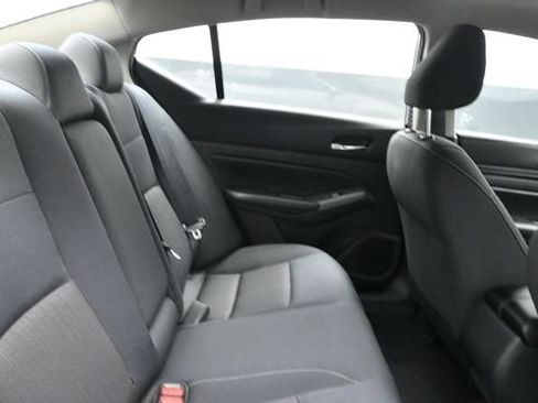 Used 2021 Nissan Altima 2.5 S FWD image 11