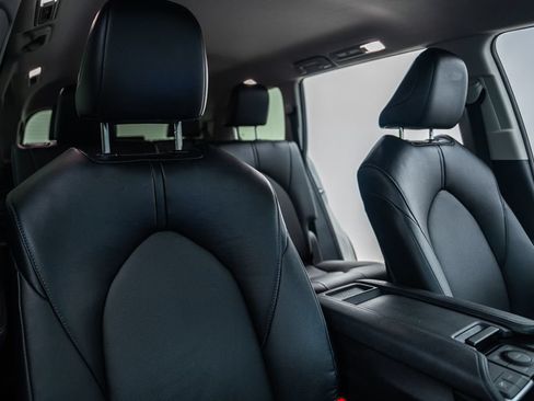 Certified 2025 Toyota Grand Highlander AWD image 43