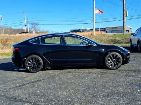 Used 2019 Tesla Model 3 Standard Range Plus image 2
