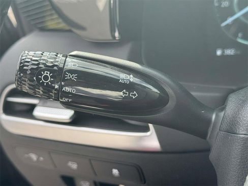 Used 2023 Hyundai Palisade Calligraphy image 25