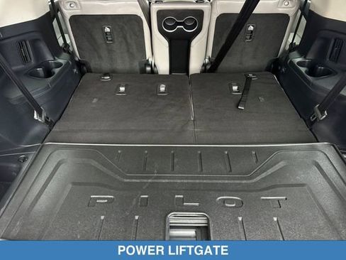 Certified 2024 Honda Pilot Touring image 19
