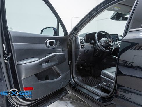Used 2021 Kia Sorento S image 9