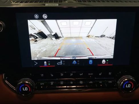 Used 2025 GMC Canyon AT4 w/ Technology Plus Package AWD/4WD image 29