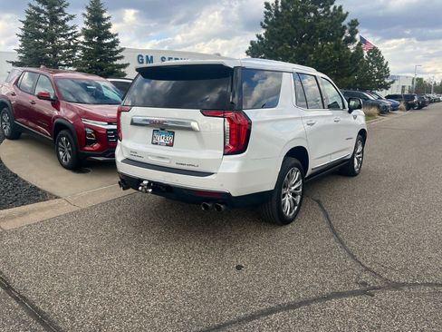 Used 2022 GMC Yukon Denali AWD/4WD image 3