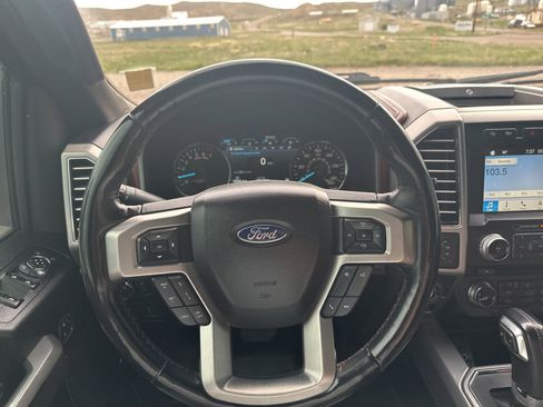 Used 2018 Ford F150 Platinum w/ Equipment Group 701A Luxury AWD/4WD image 8