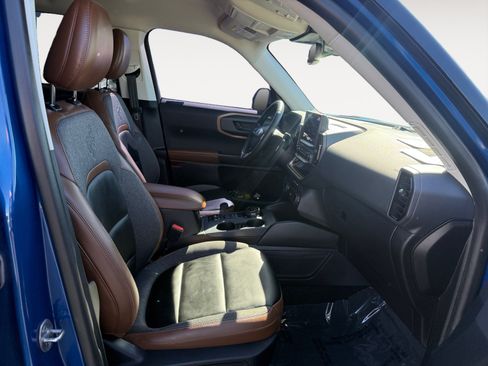 Used 2024 Ford Bronco Sport Outer Banks w/ Tech Package AWD/4WD image 19