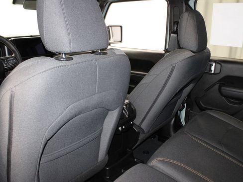 Used 2024 Jeep Wrangler Unlimited AWD/4WD image 20