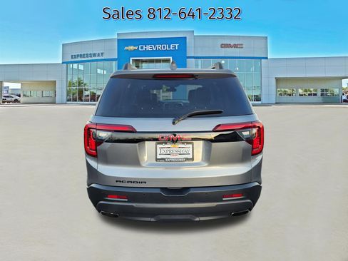 Used 2021 GMC Acadia SLT w/ Elevation Edition image 6