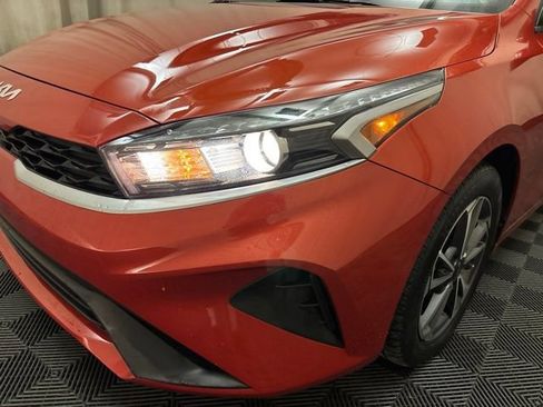 Certified 2022 Kia Forte LXS FWD image 9