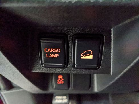 Used 2025 Nissan Frontier SV AWD/4WD image 17