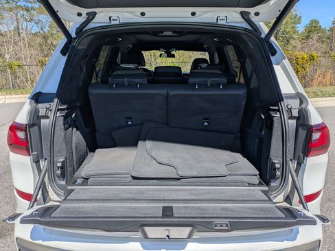 Used 2020 BMW X7 M50i w/ Executive Package image 27