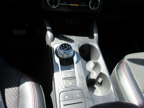 Used 2025 Ford Escape ST-Line FWD image 28