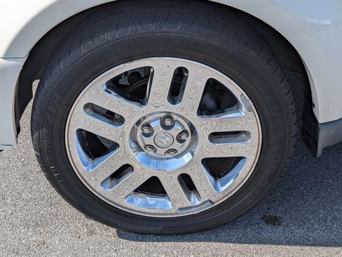 Used 2008 Dodge Nitro SLT RWD image 25