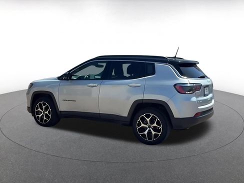 Used 2025 Jeep Compass Limited AWD/4WD image 9
