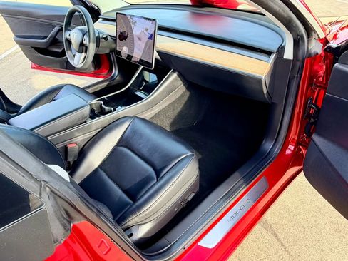 Used 2020 Tesla Model 3 Standard Range Plus RWD image 28