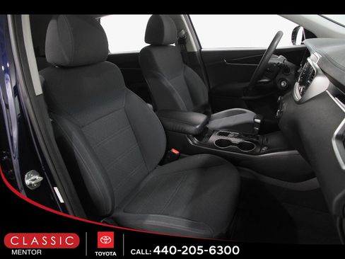 Used 2020 Kia Sorento LX FWD image 15