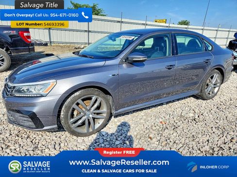 Used 2018 Volkswagen Passat 2.0T FWD image 1