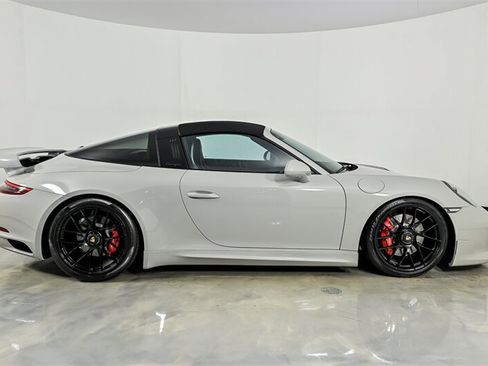 Used 2019 Porsche 911 Targa 4 GTS AWD/4WD image 11