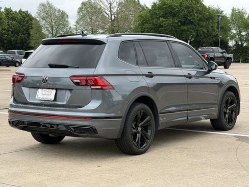 Used 2024 Volkswagen Tiguan SE R-Line image 4