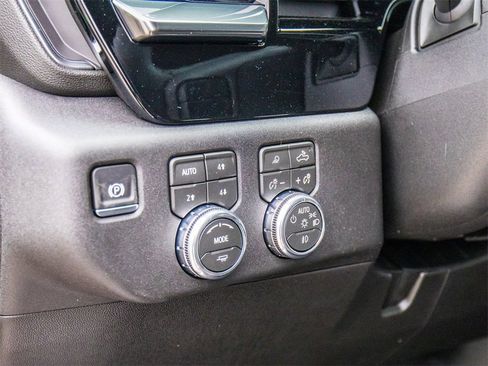 New 2026 GMC Sierra 3500 SLT w/ SLT Premium Package image 28