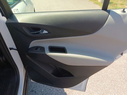 Used 2024 Chevrolet Equinox LS w/ LPO, Floor Liner Package FWD image 18
