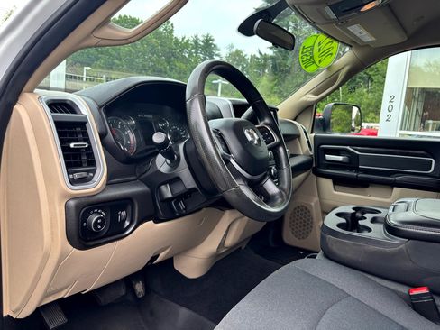 Used 2022 RAM 3500 Big Horn image 27