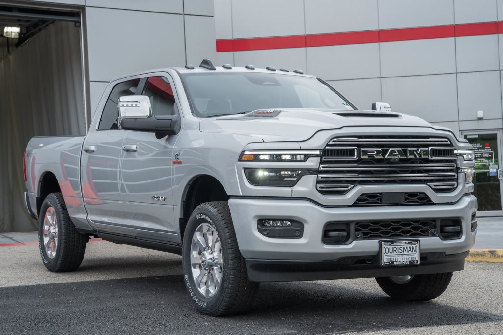 New 2026 RAM 2500 Laramie AWD/4WD 360° Tour