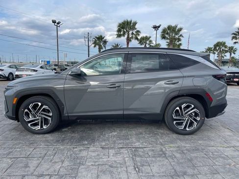 New 2025 Hyundai Tucson Limited FWD image 4
