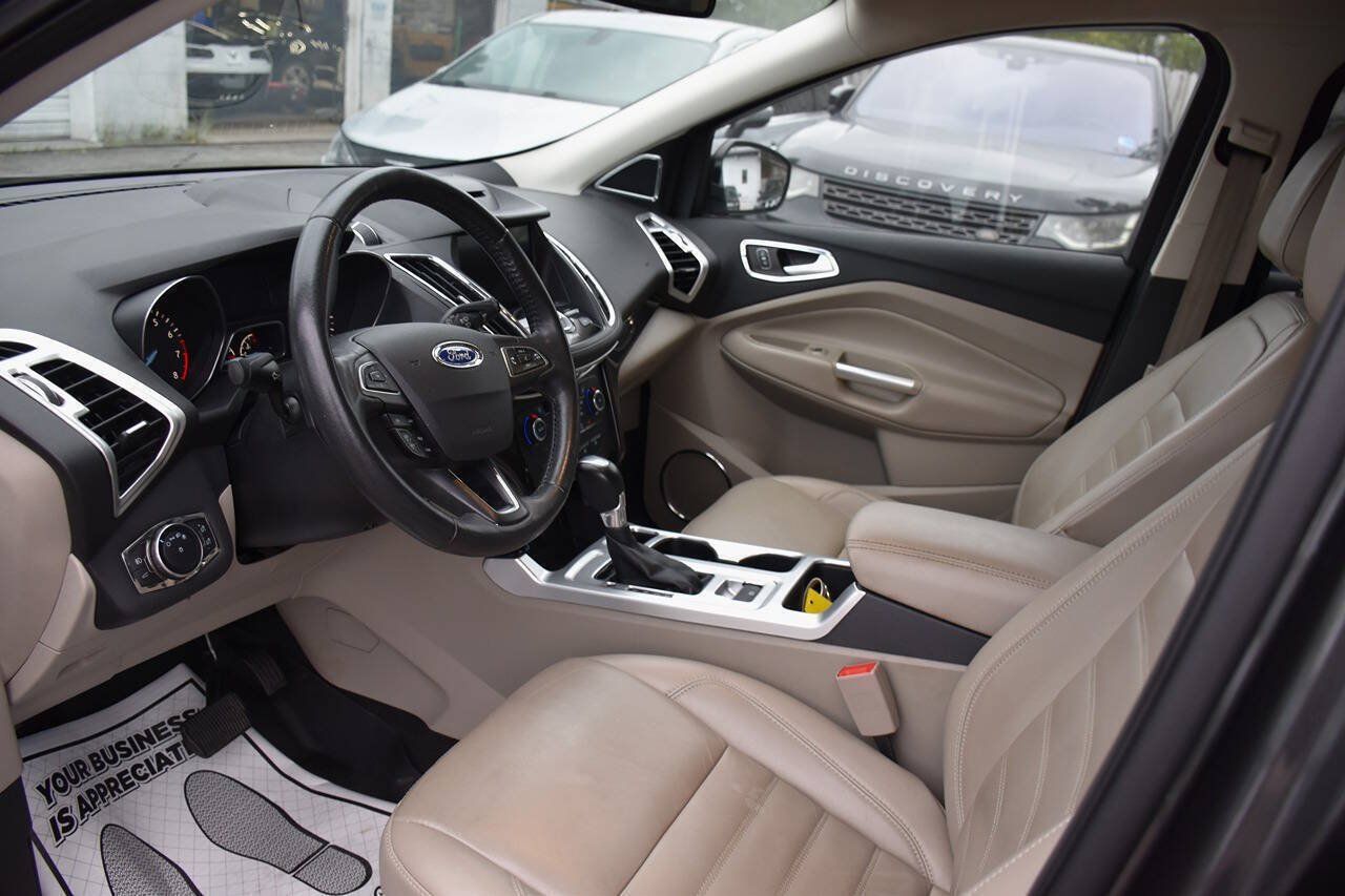 Used 2017 Ford Escape Titanium FWD image 20