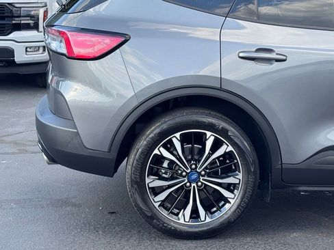 Used 2022 Ford Escape SE w/ SE Sport Appearance Package FWD image 40