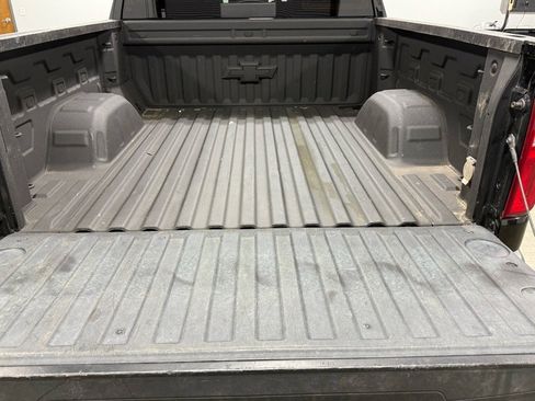 Used 2021 Chevrolet Silverado 1500 LT Trail Boss w/ Convenience Package II image 16