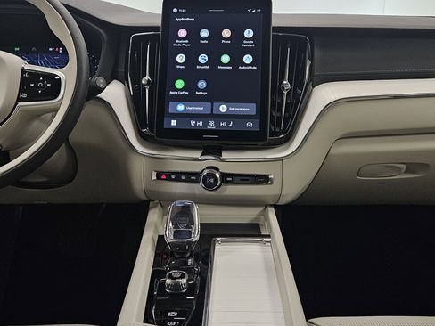 New 2026 Volvo XC60 B5 Ultra w/ Climate Package image 16