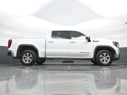 Used 2024 GMC Sierra 1500 SLT AWD/4WD image 33