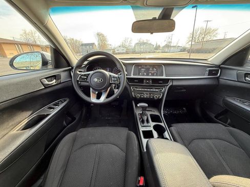 Used 2020 Kia Optima LX image 10