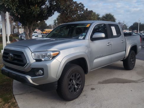 Certified 2023 Toyota Tacoma SR5 image 5
