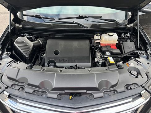 Used 2023 Chevrolet Traverse LT image 10