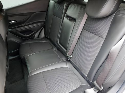 Used 2022 Buick Encore Preferred w/ Safety Package image 22