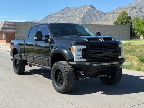 Used 2019 Ford F250 Lariat w/ Lariat Ultimate Package AWD/4WD image 1