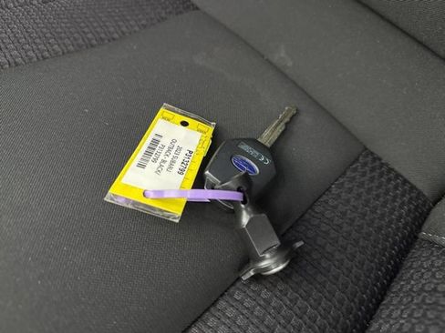 Used 2023 Subaru Outback Premium AWD/4WD image 27