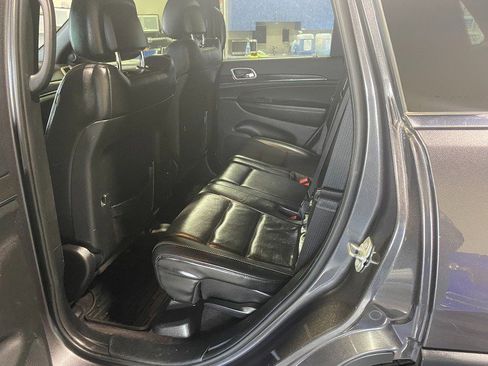 Used 2017 Jeep Grand Cherokee Limited w/ Luxury Group II image 14