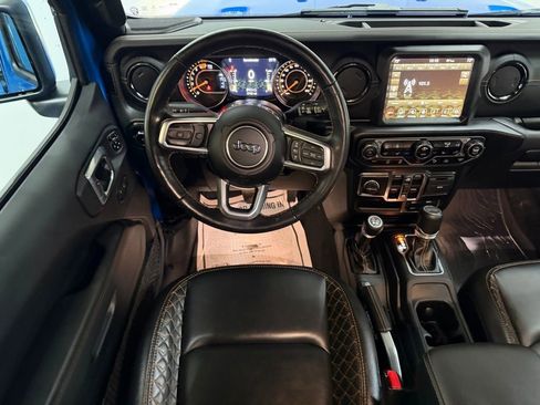 Used 2022 Jeep Wrangler Unlimited Sahara image 34
