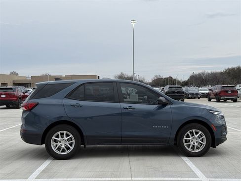Certified 2024 Chevrolet Equinox LS image 3