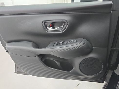 Used 2023 Honda HR-V LX image 26