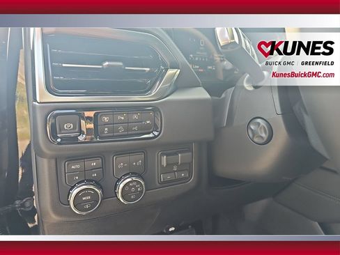 New 2026 GMC Yukon Denali w/ Denali Reserve Package AWD/4WD image 16