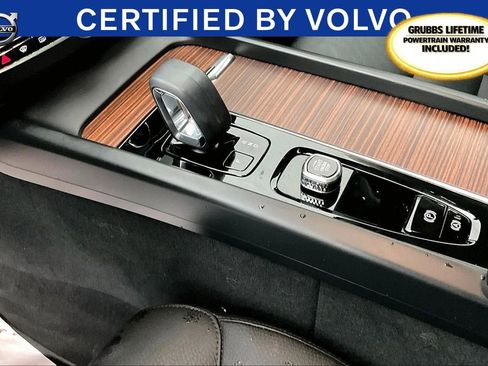 Used 2023 Volvo XC60 B5 Plus w/ Climate Package image 18