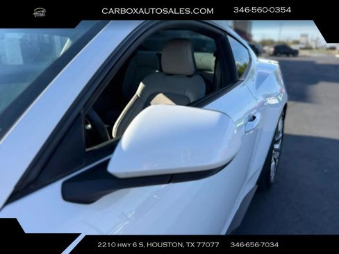 Used 2025 Ford Mustang GT Premium image 27